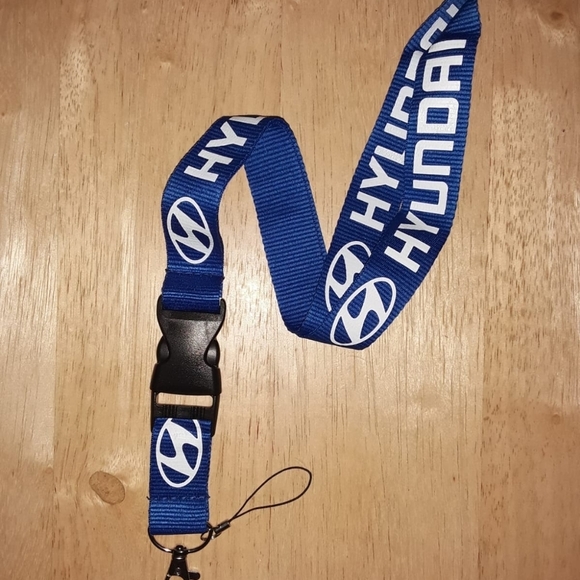 2 Clothing Car Key Holder Hyundai Combo B One Size logo Lanyards with Metal Clip - Picture 8 of 11